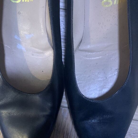 Salvatore Ferragamo Kitten Heels - Picture 7 of 8